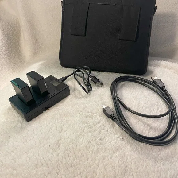 Canon EOS Rebel T3 Digital SLR w 18-55mm IS II Lens w/ acc - read below - Picture 3 of 7